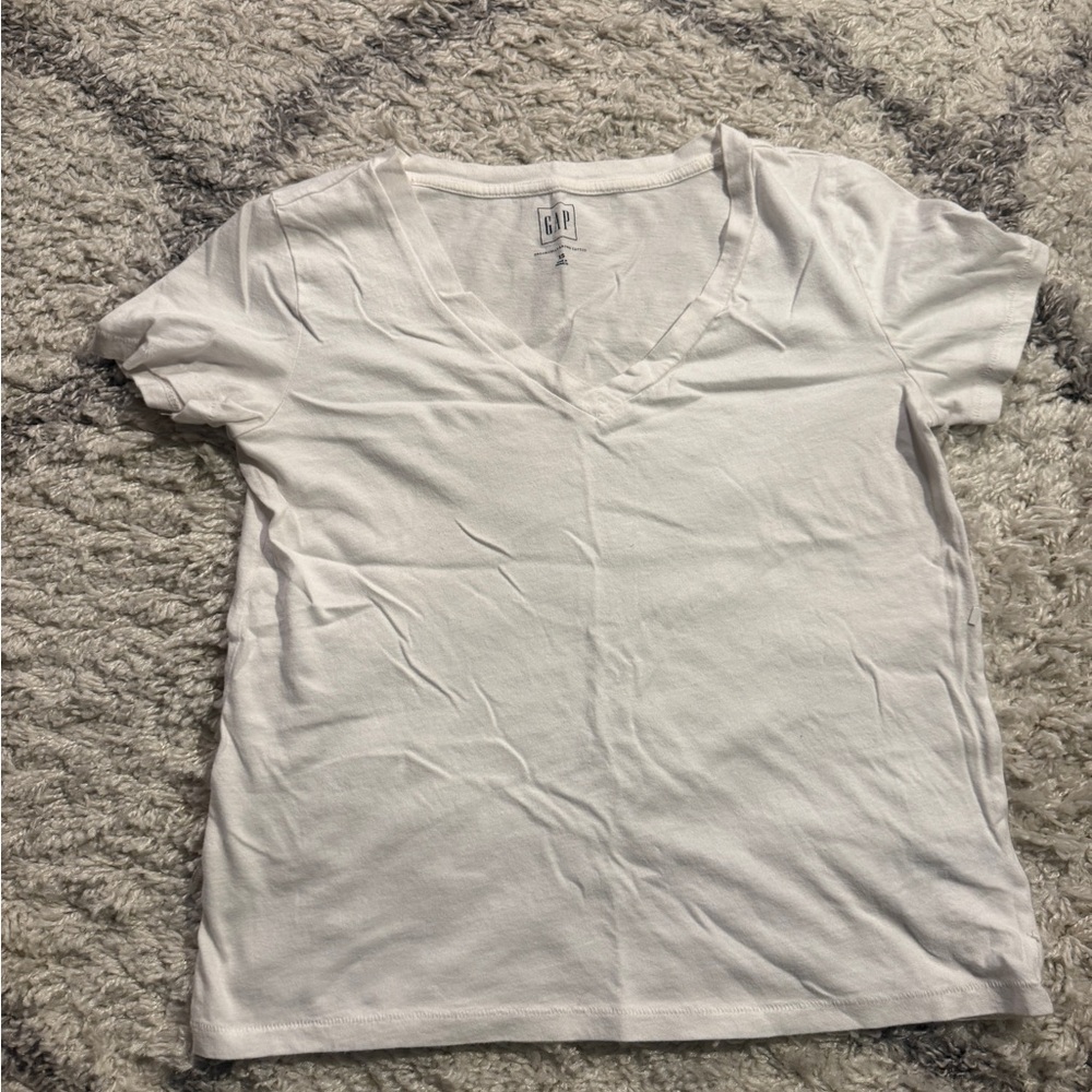 GAP White V-Neck Short Sleeve Tee
